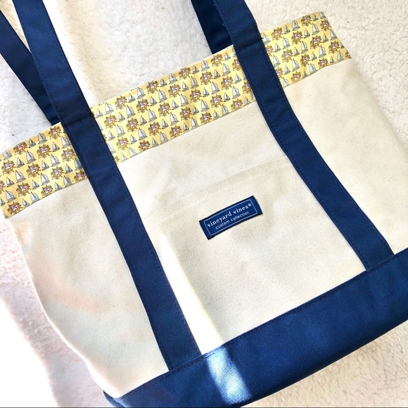 Vineyard Vines Tote Bag - Picture 2 of 13